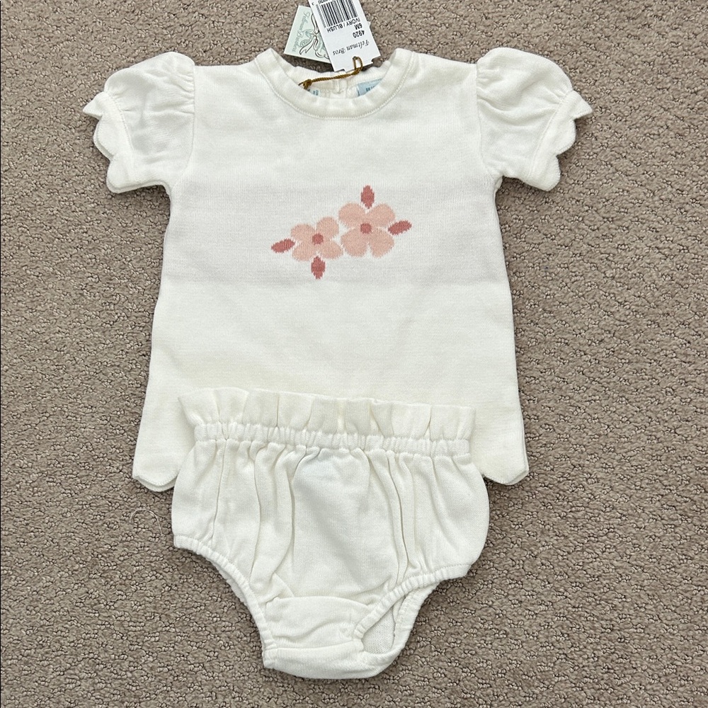 NWT Feltman Brothers ivory flower knit set